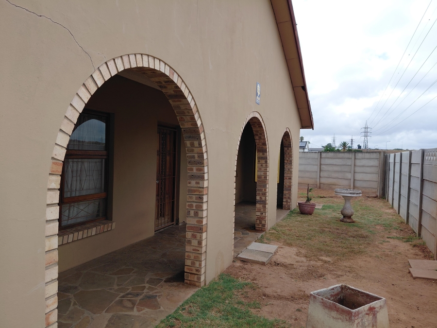 4 Bedroom Property for Sale in Manor Heights Eastern Cape